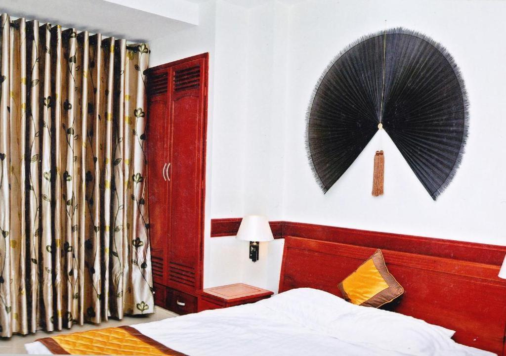 Hoang Thanh Thuy Airport Hotel 1 - Gan Am Thuc Dem Cho Hoang Hoa Tham Ho Chi Minh-stad Buitenkant foto