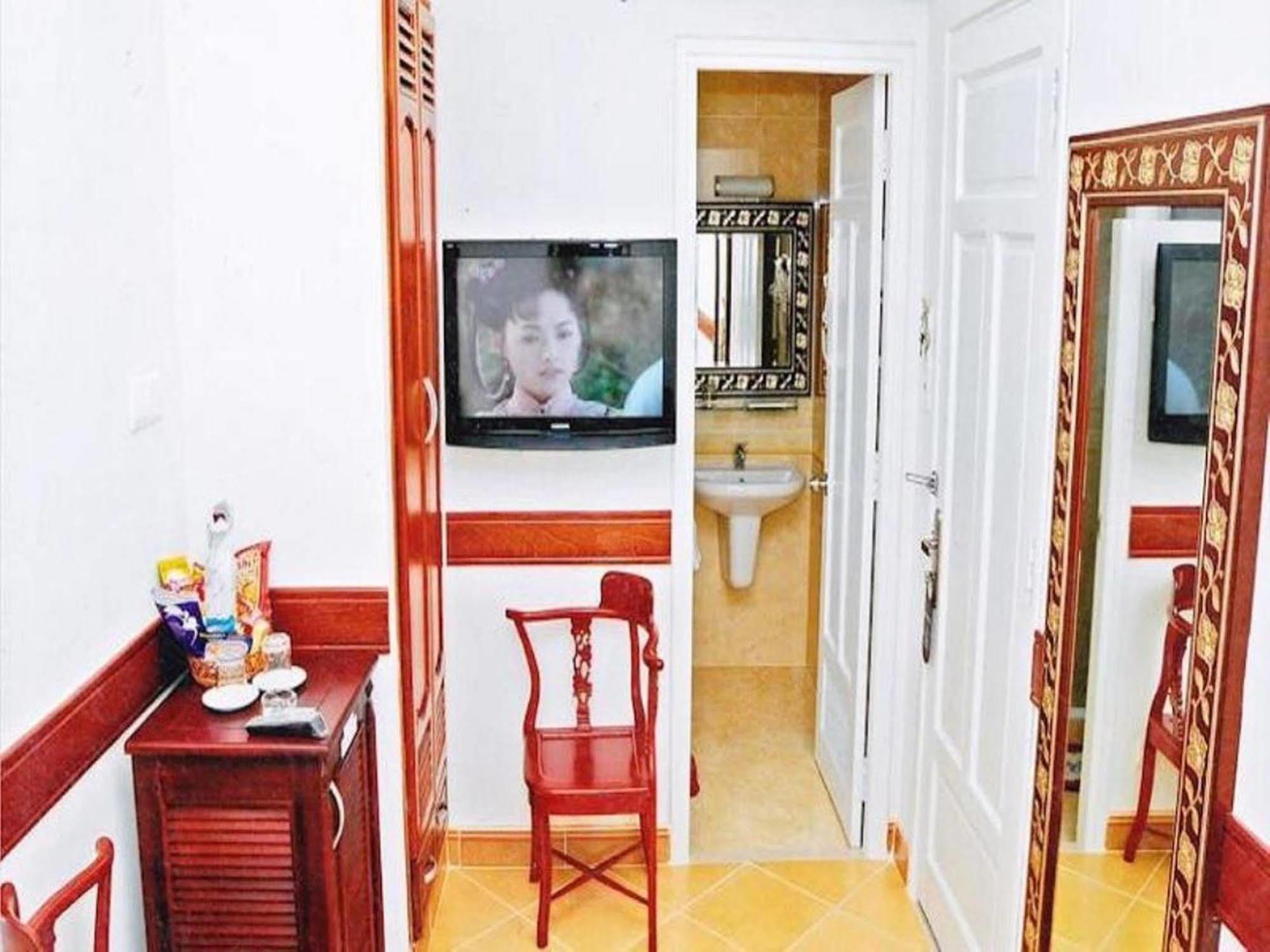 Hoang Thanh Thuy Airport Hotel 1 - Gan Am Thuc Dem Cho Hoang Hoa Tham Ho Chi Minh-stad Buitenkant foto