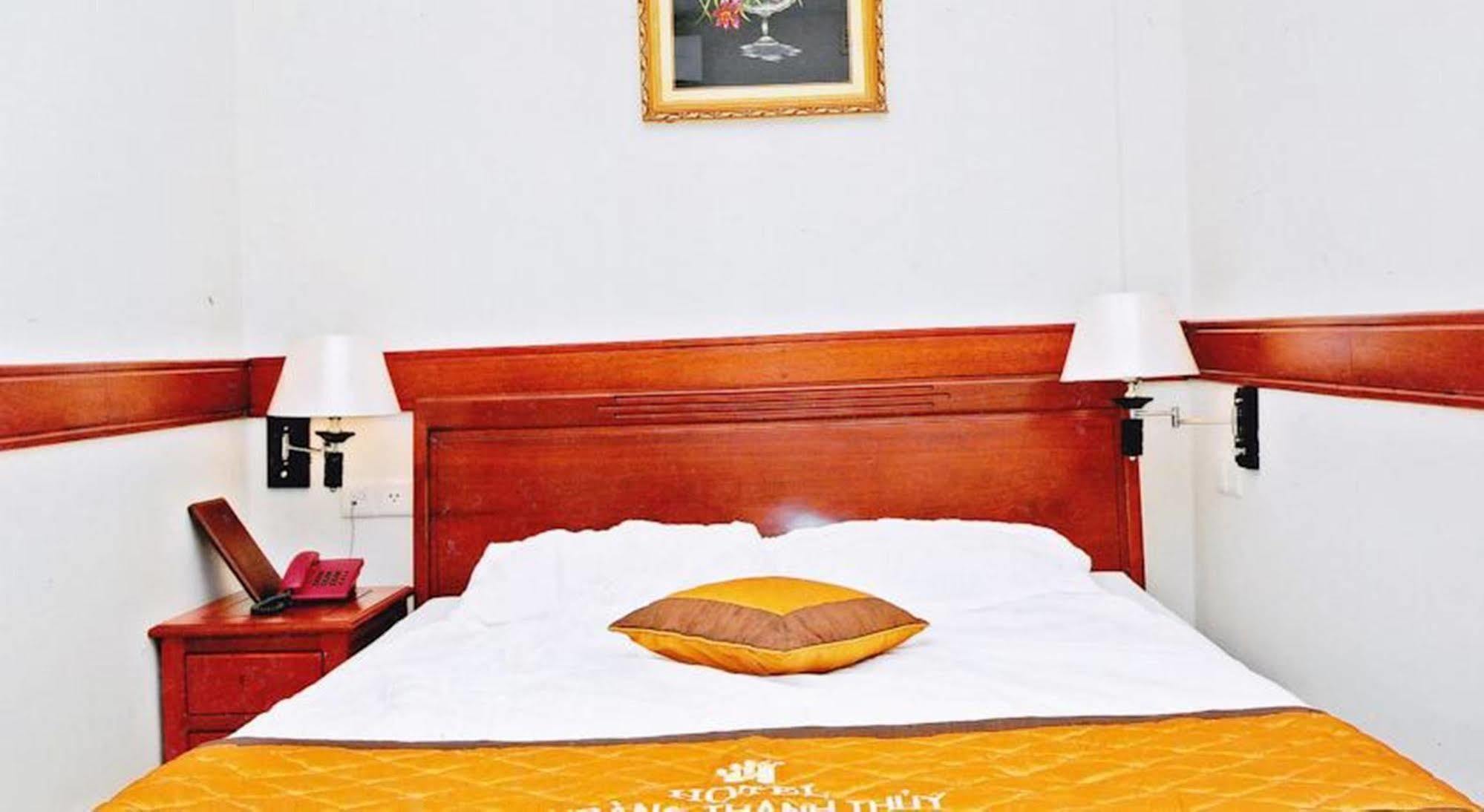 Hoang Thanh Thuy Airport Hotel 1 - Gan Am Thuc Dem Cho Hoang Hoa Tham Ho Chi Minh-stad Buitenkant foto