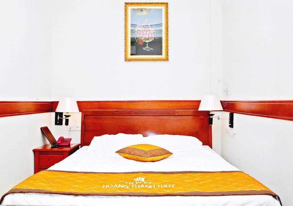Hoang Thanh Thuy Airport Hotel 1 - Gan Am Thuc Dem Cho Hoang Hoa Tham Ho Chi Minh-stad Buitenkant foto
